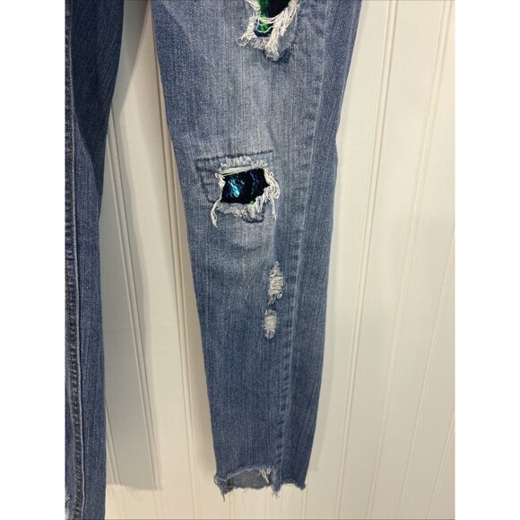 Almost Famous Women Size 0 Blue Jeans with Sequin Design Midrise - Picture 4 of 13